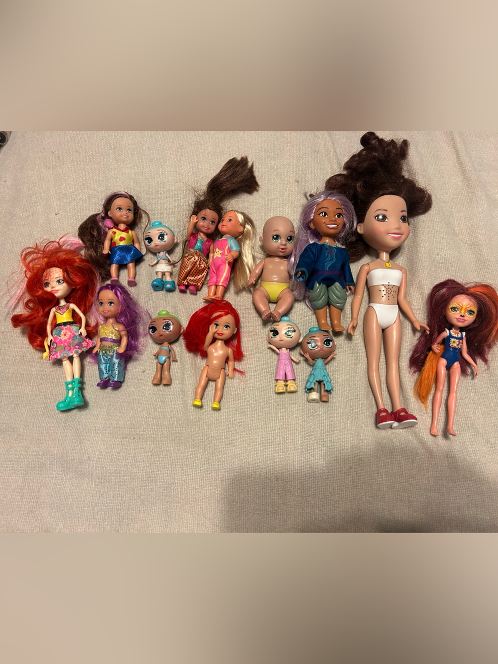 Lot of dolls